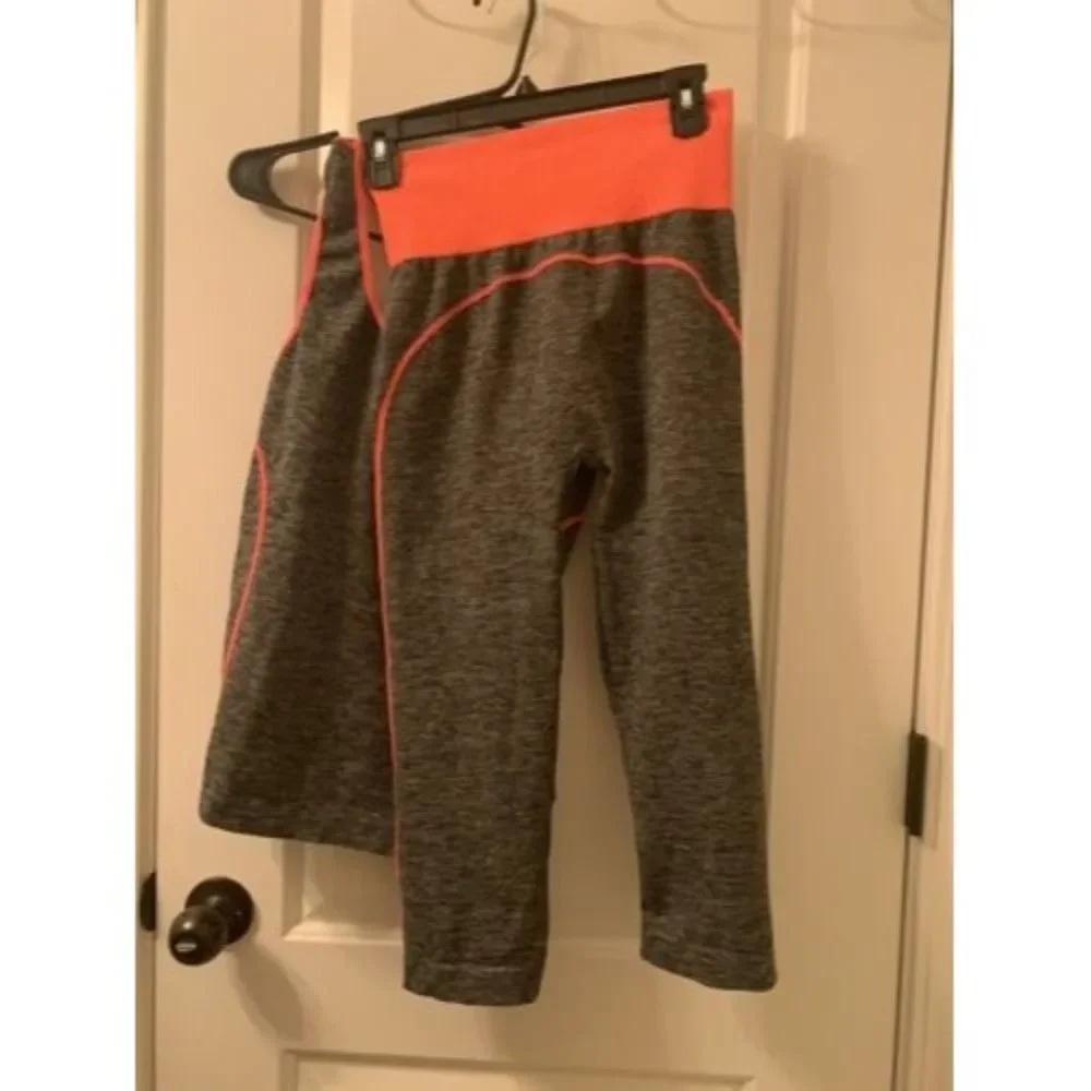 Women’s Active 2 Piece Capri Pant Set Outfit Yoga Workout Size Unknown